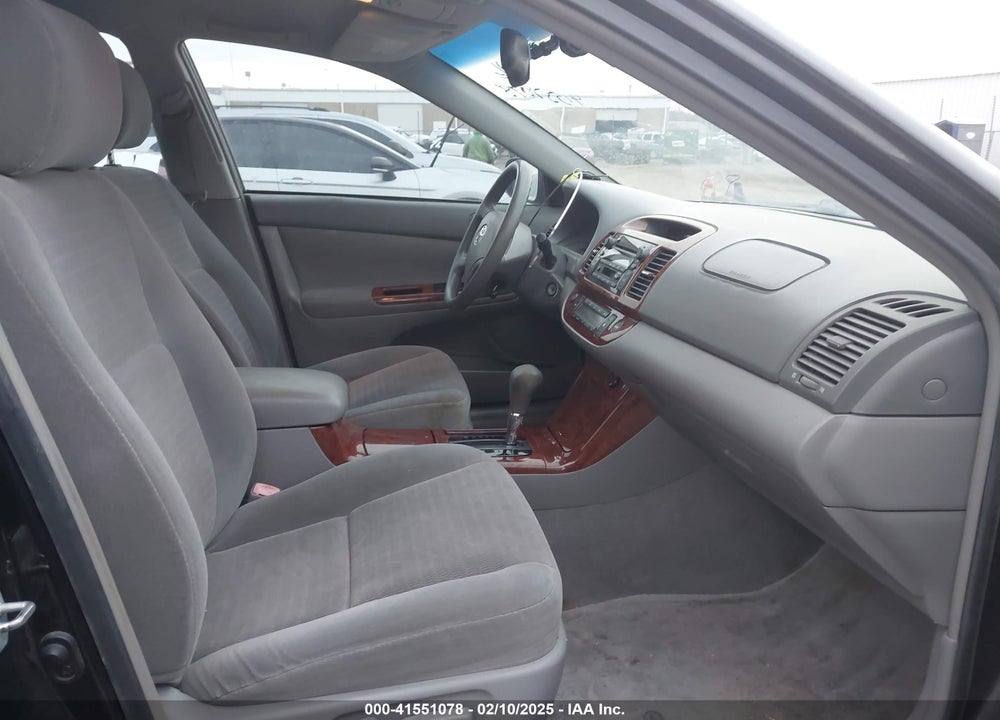 2005 TOYOTA CAMRY XLE VIN: 4T1BE32K45U423119