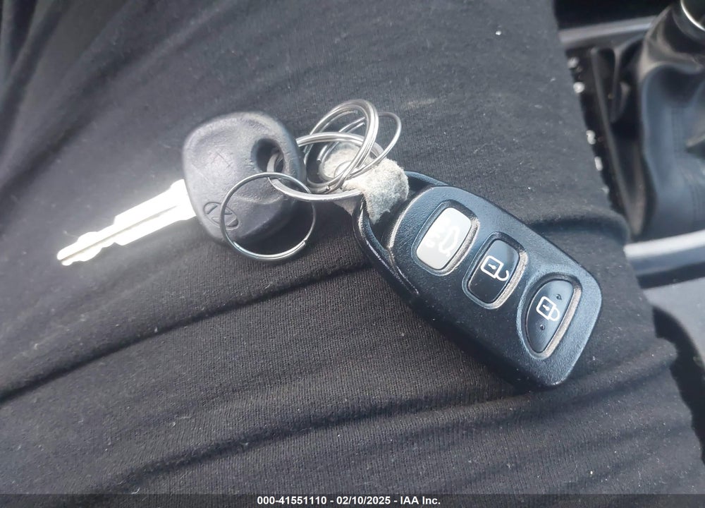 2015 HYUNDAI ELANTRA VIN: KMHDH4AE3FU415984