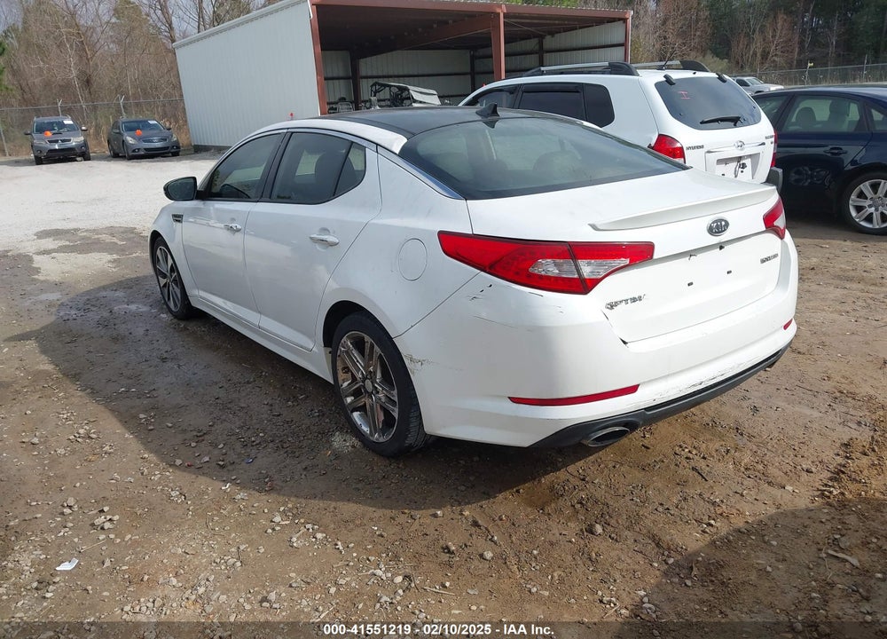 2011 KIA OPTIMA VIN: KNAGR4A67B5138717