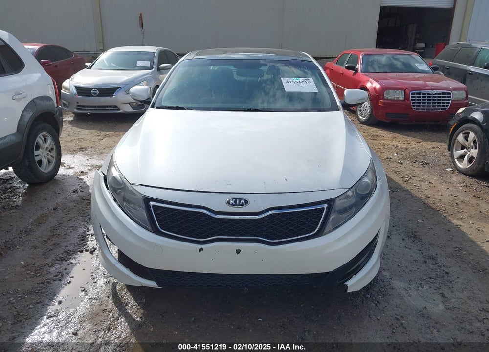 2011 KIA OPTIMA VIN: KNAGR4A67B5138717