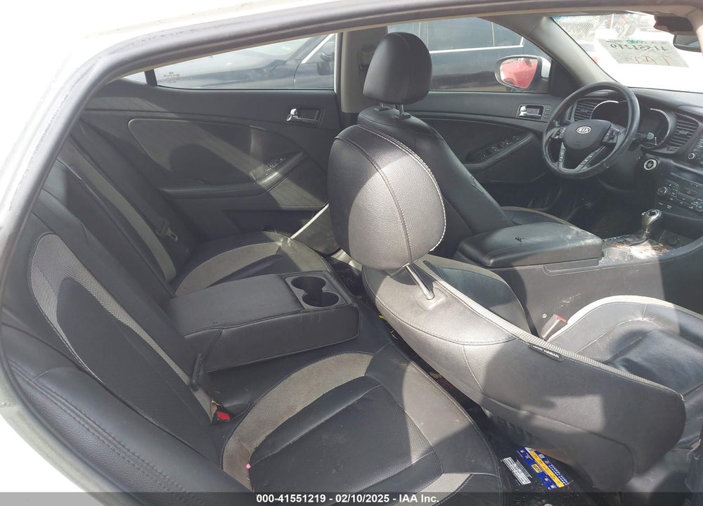2011 KIA OPTIMA VIN: KNAGR4A67B5138717
