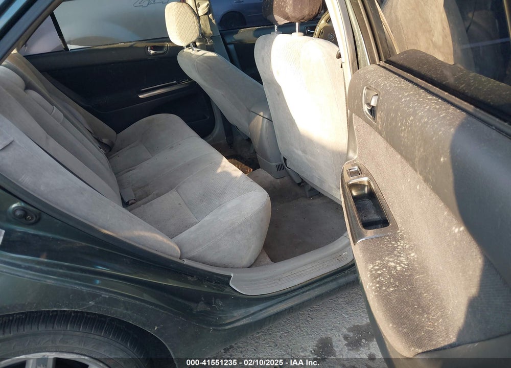 2002 TOYOTA CAMRY LE VIN: JTDBE32K820129827