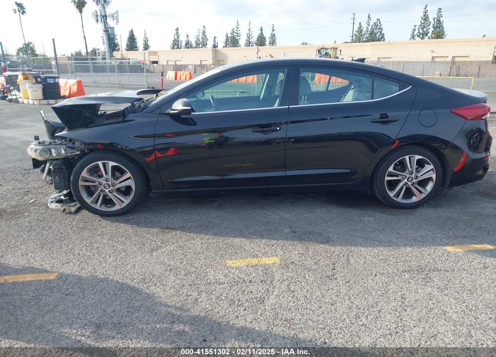 2018 HYUNDAI ELANTRA VIN: 5NPD84LF2JH298427