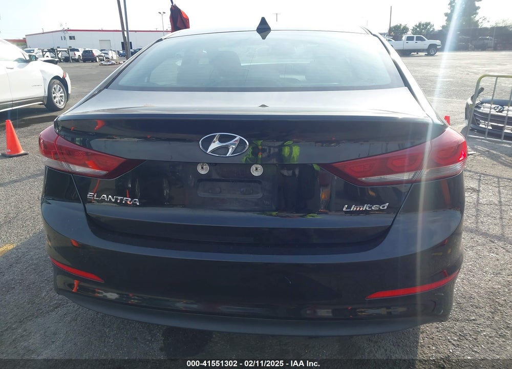 2018 HYUNDAI ELANTRA VIN: 5NPD84LF2JH298427