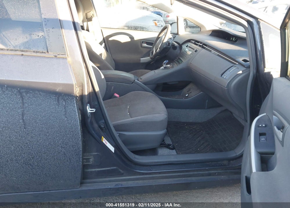 2011 TOYOTA PRIUS TWO VIN: JTDKN3DU9B5364352