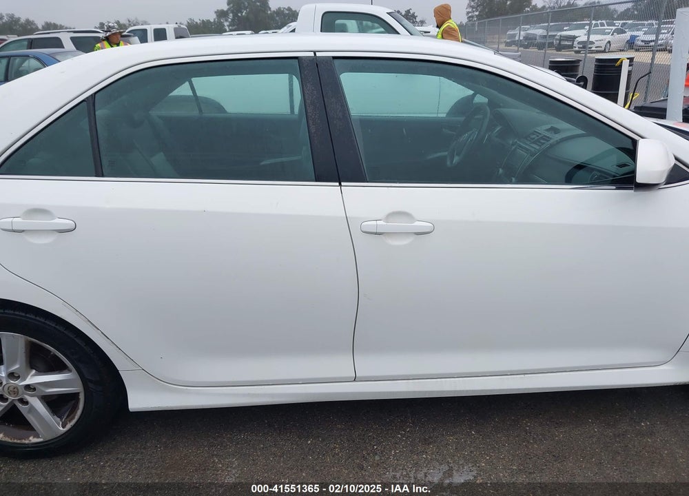 2014 TOYOTA CAMRY SE VIN: 4T1BF1FK6EU730108