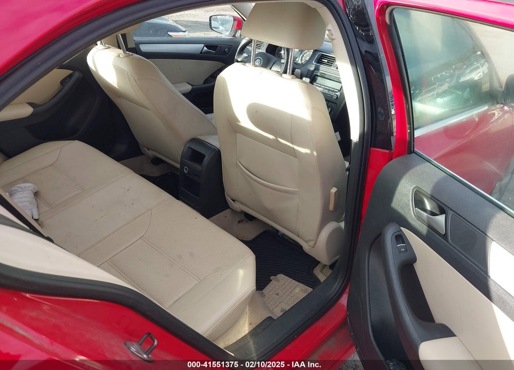2014 VOLKSWAGEN JETTA VIN: 3VWD07AJ2EM292804