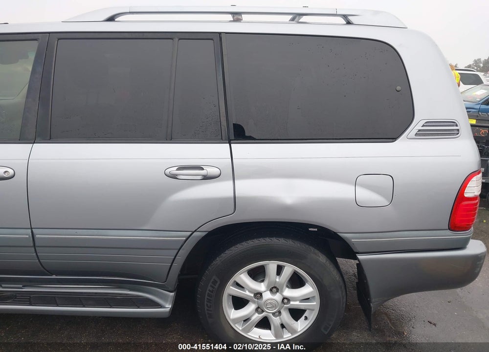 2005 LEXUS LX 470 VIN: JTJHT00W053555385