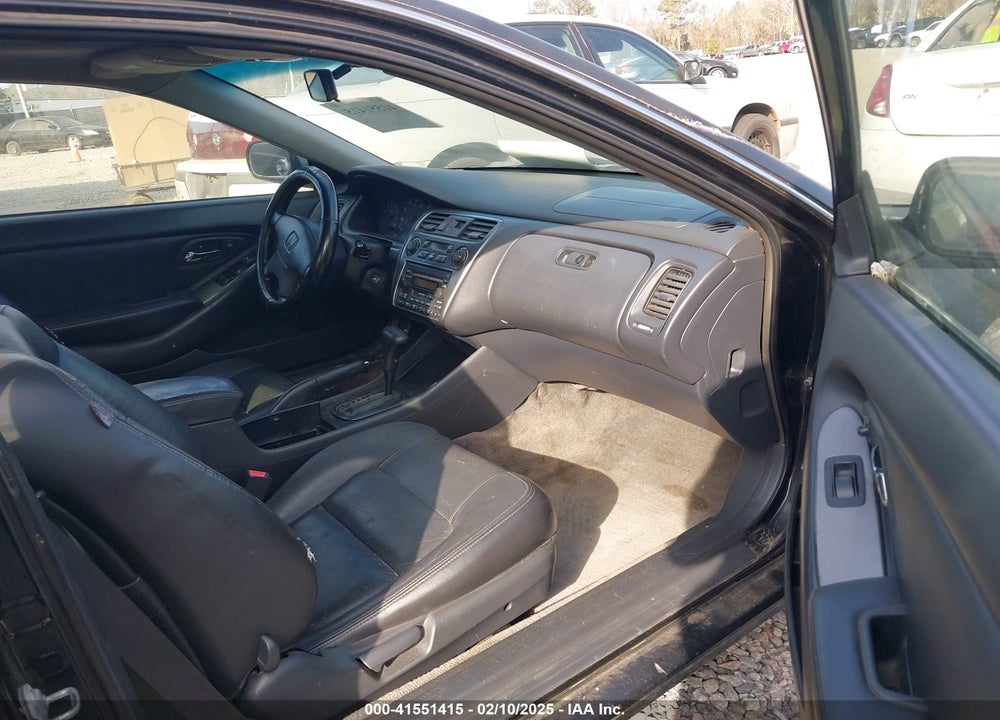 2002 HONDA ACCORD VIN: 1HGCG22562A034083