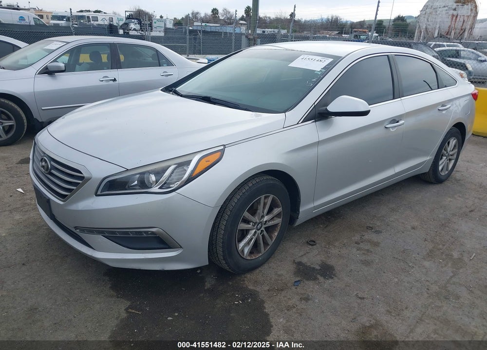 2015 HYUNDAI SONATA SE VIN: 5NPE24AF9FH069212