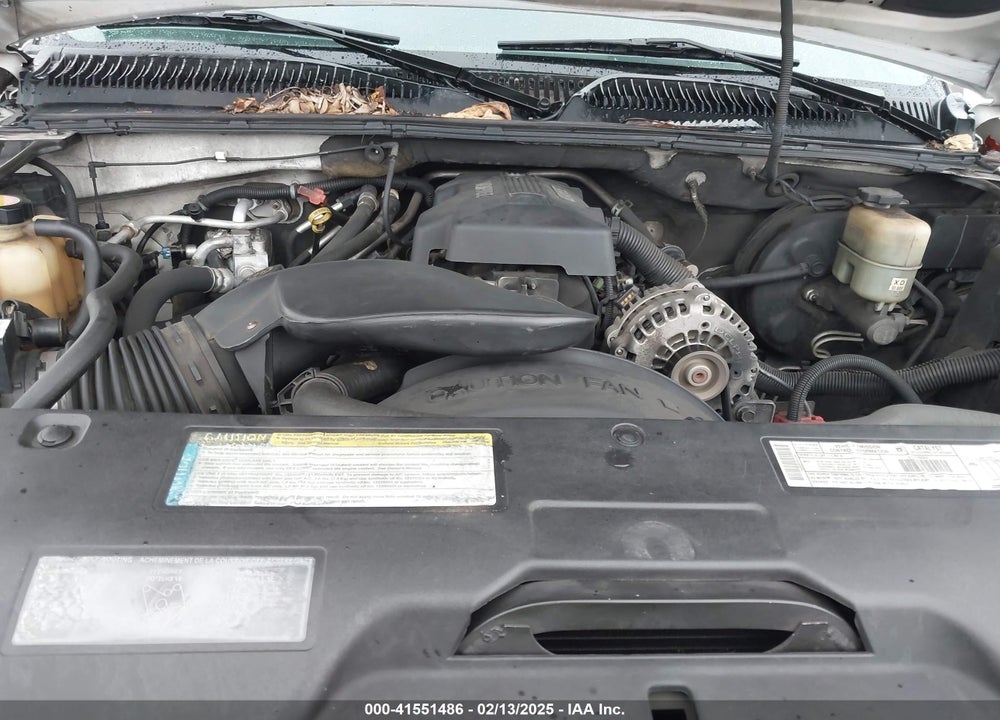 2000 CHEVROLET SUBURBAN 1500 LS VIN: 3GNEC16T3YG209560