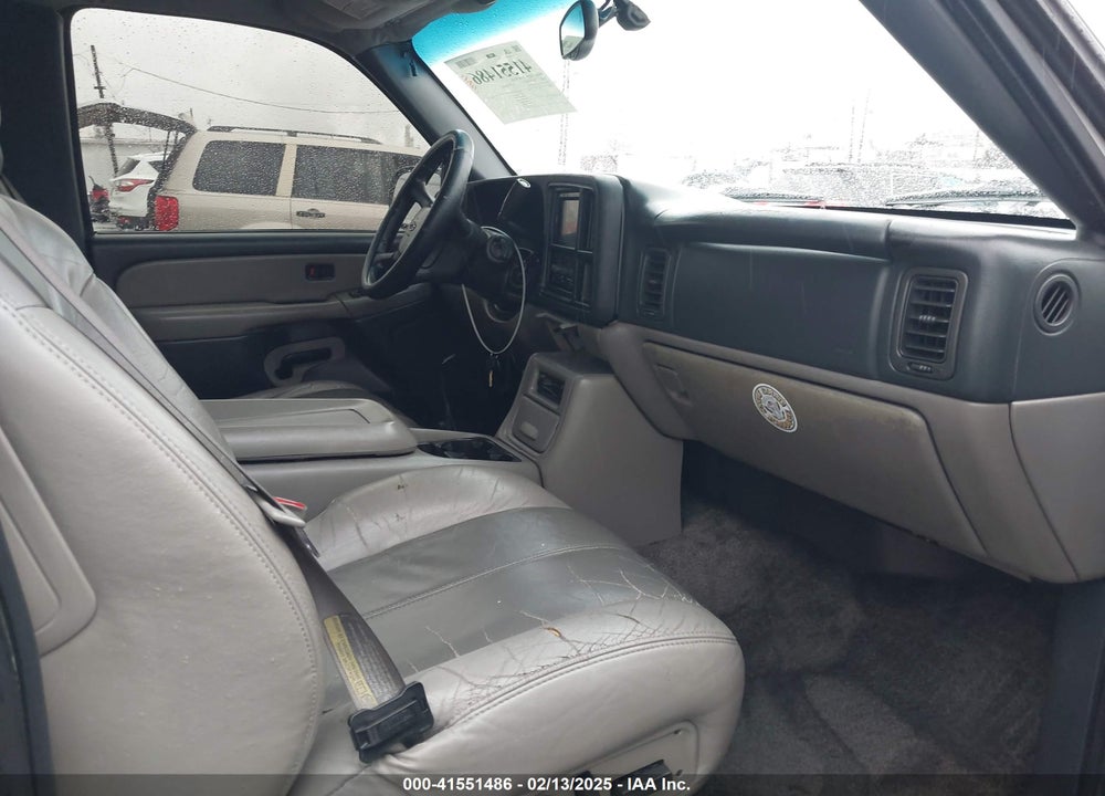 2000 CHEVROLET SUBURBAN 1500 LS VIN: 3GNEC16T3YG209560