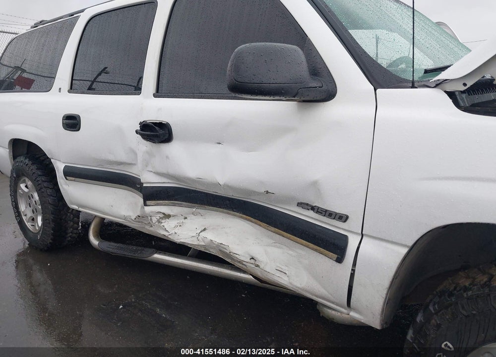 2000 CHEVROLET SUBURBAN 1500 LS VIN: 3GNEC16T3YG209560