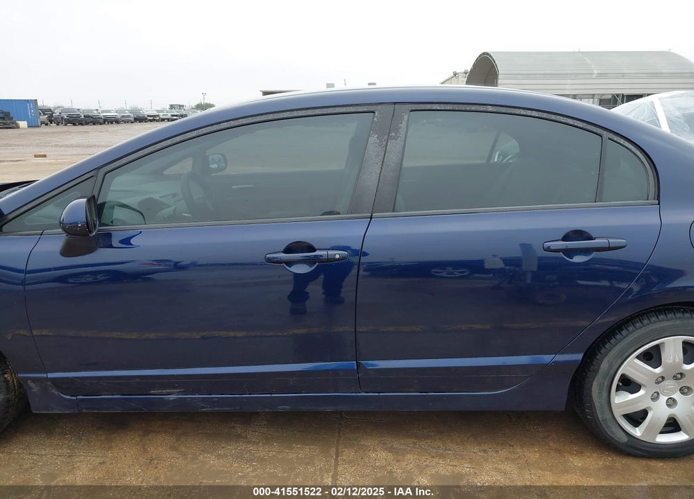 2010 HONDA CIVIC LX VIN: 19XFA1F58AE077093