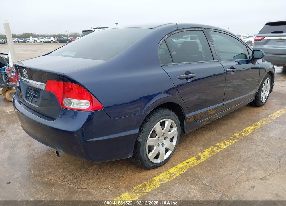 2010 HONDA CIVIC LX VIN: 19XFA1F58AE077093