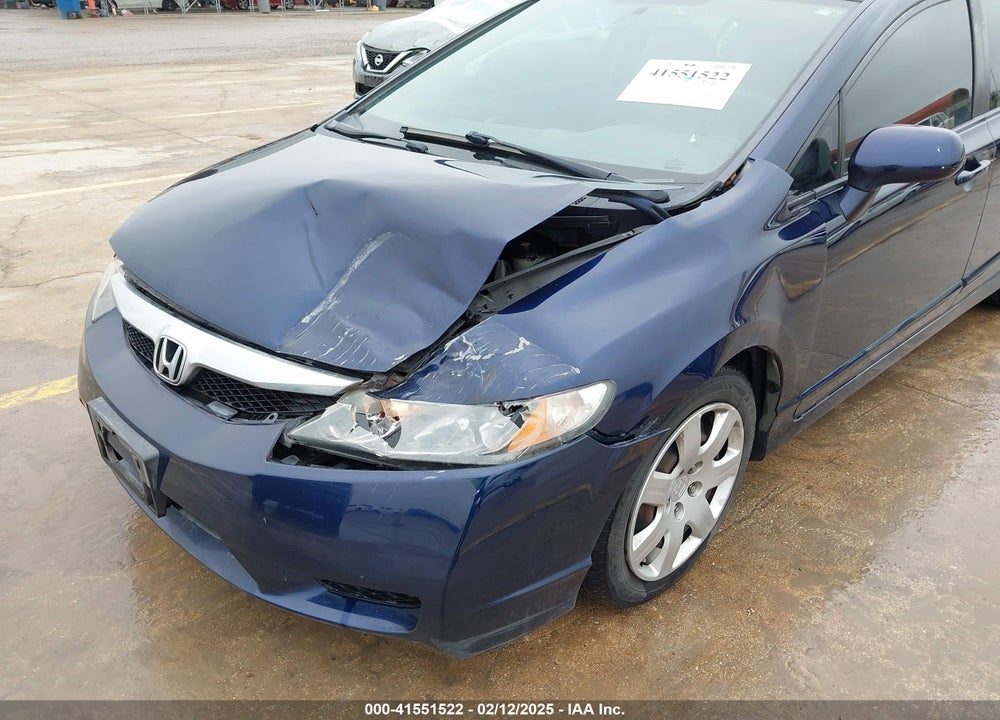 2010 HONDA CIVIC LX VIN: 19XFA1F58AE077093