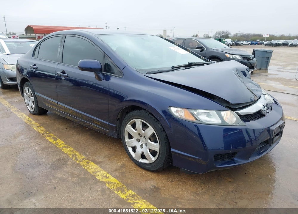 2010 HONDA CIVIC LX VIN: 19XFA1F58AE077093