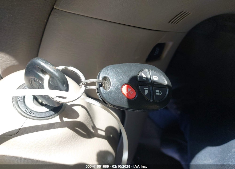2005 TOYOTA SIENNA LE VIN: 5TDZA23C05S382444