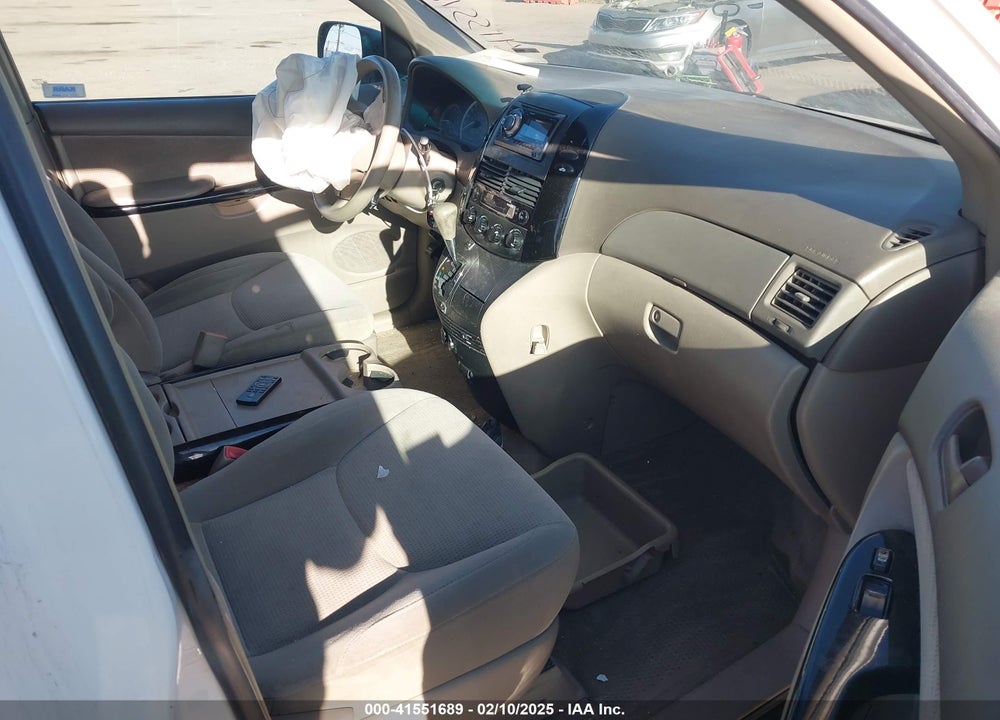2005 TOYOTA SIENNA LE VIN: 5TDZA23C05S382444