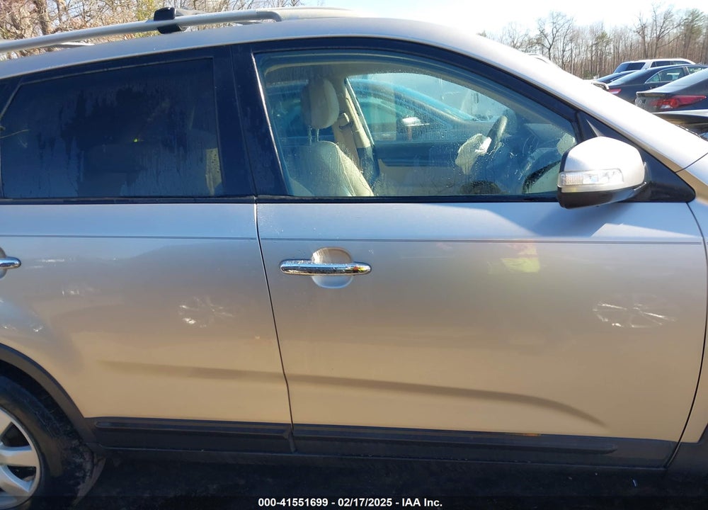 2012 KIA SORENTO LX VIN: 5XYKT4A66CG282167