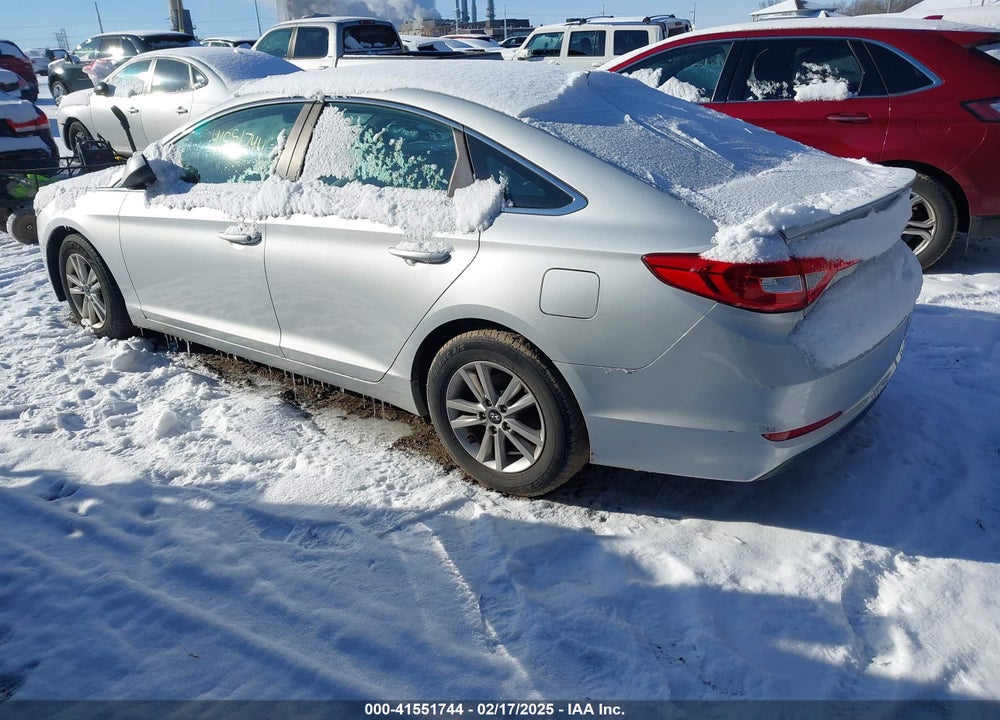 2015 HYUNDAI SONATA SE VIN: 5NPE24AF8FH187915