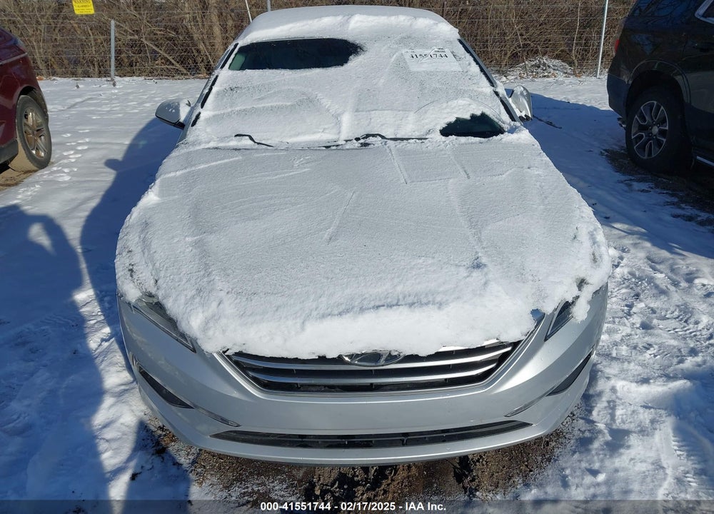 2015 HYUNDAI SONATA SE VIN: 5NPE24AF8FH187915