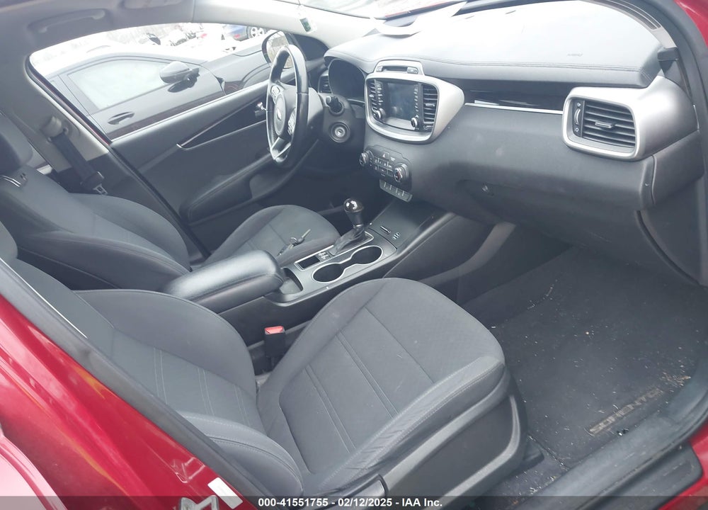 2017 KIA SORENTO 2.4L LX VIN: 5XYPGDA31HG256941