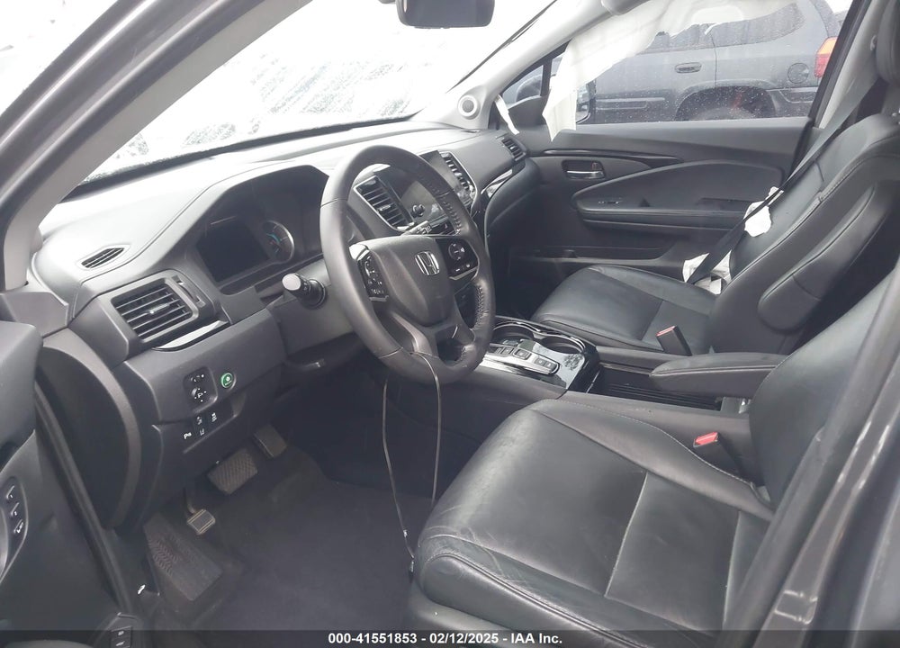 2020 HONDA PILOT AWD TOURING 8 PASSENGER VIN: 5FNYF6H95LB004641