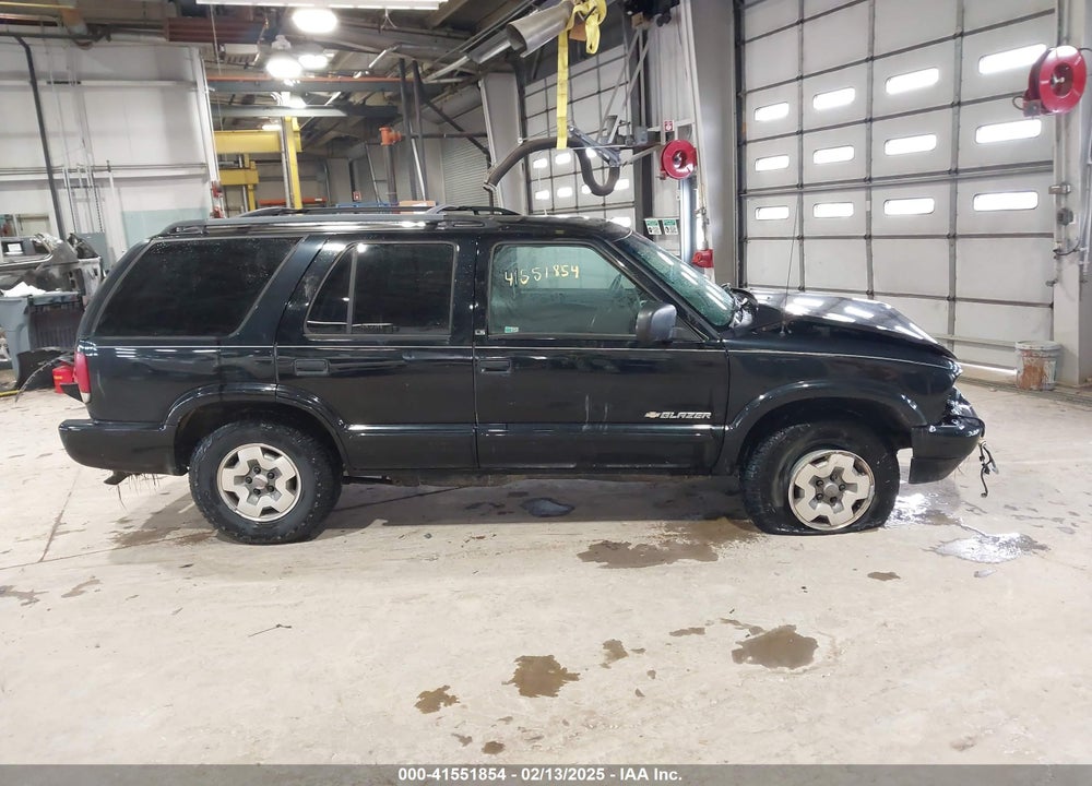 2002 CHEVROLET BLAZER LS VIN: 1GNDT13W72K232625