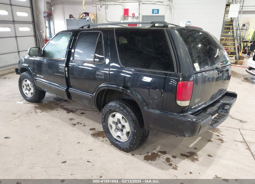 2002 CHEVROLET BLAZER LS VIN: 1GNDT13W72K232625