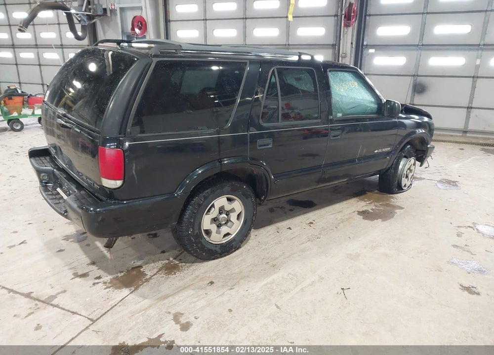 2002 CHEVROLET BLAZER LS VIN: 1GNDT13W72K232625