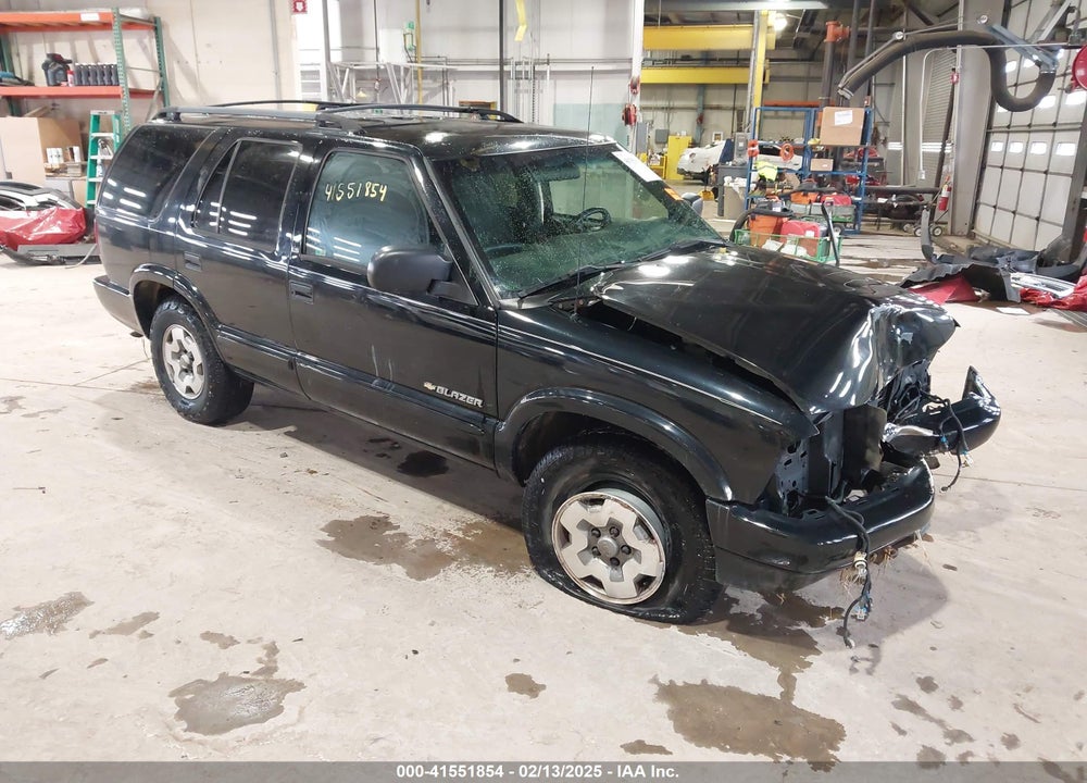 2002 CHEVROLET BLAZER LS VIN: 1GNDT13W72K232625