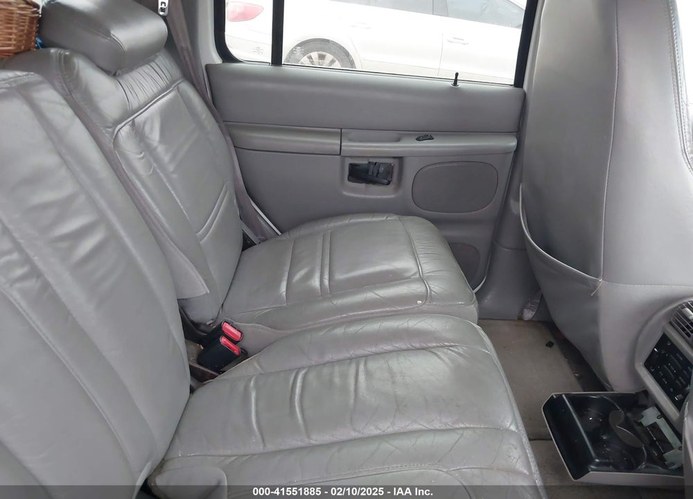 1999 MERCURY MOUNTAINEER VIN: 4M2ZU52E8XUJ23656