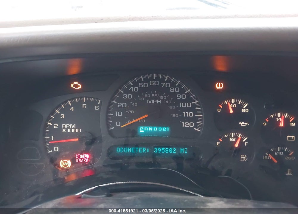 2004 CHEVROLET TAHOE LS VIN: 1GNEC13ZX4J131652