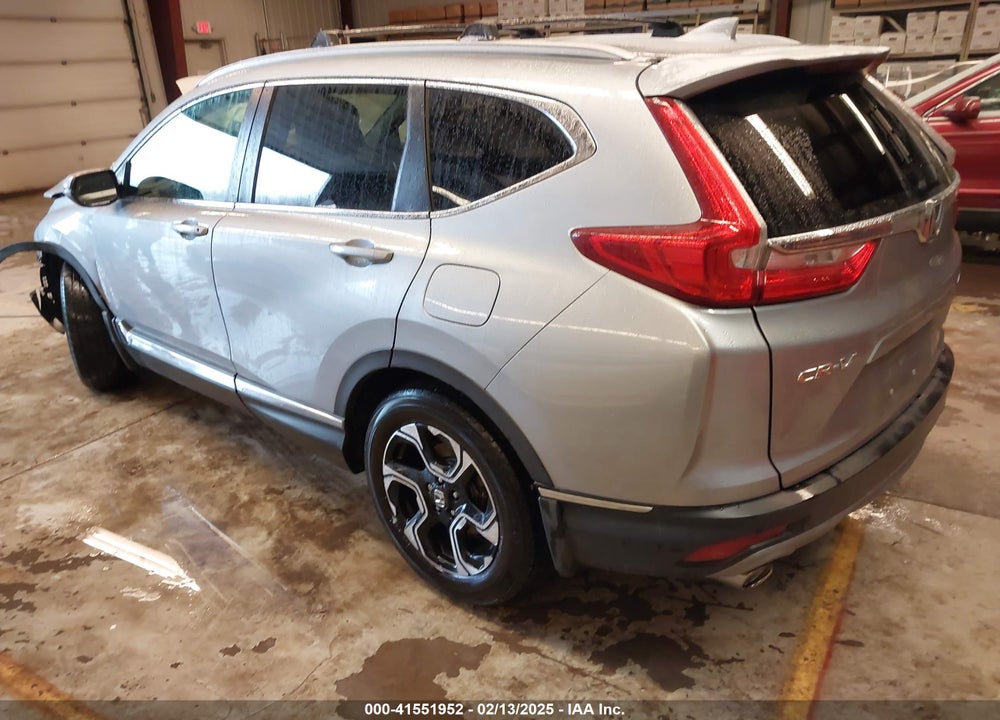 2018 HONDA CR-V TOURING VIN: 7FARW2H98JE005913
