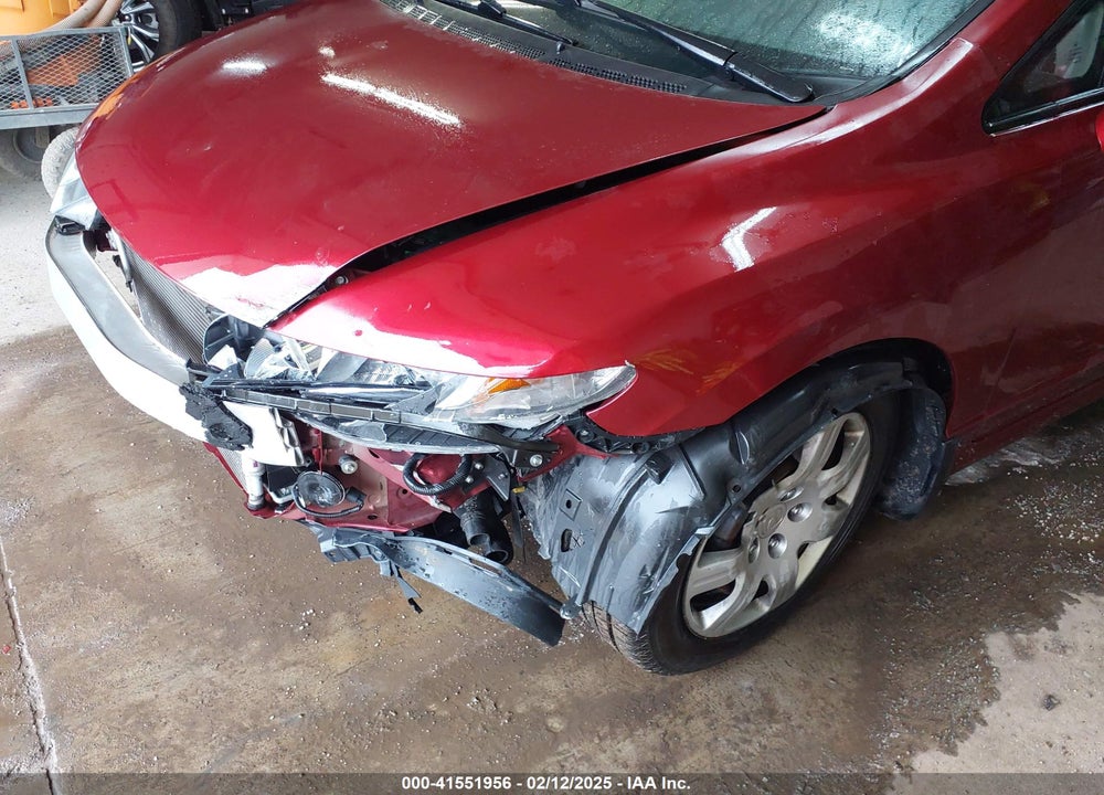 2010 HONDA CIVIC LX VIN: 2HGFA1F50AH550829
