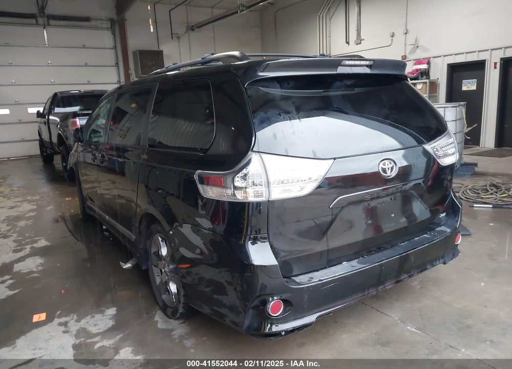 2011 TOYOTA SIENNA SPORT VIN: 5TDXK3DCXBS067929