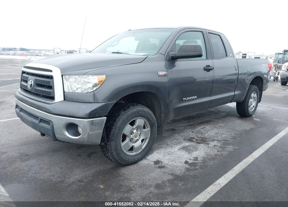 2011 TOYOTA TUNDRA GRADE 5.7L V8 VIN: 5TFUY5F10BX177455