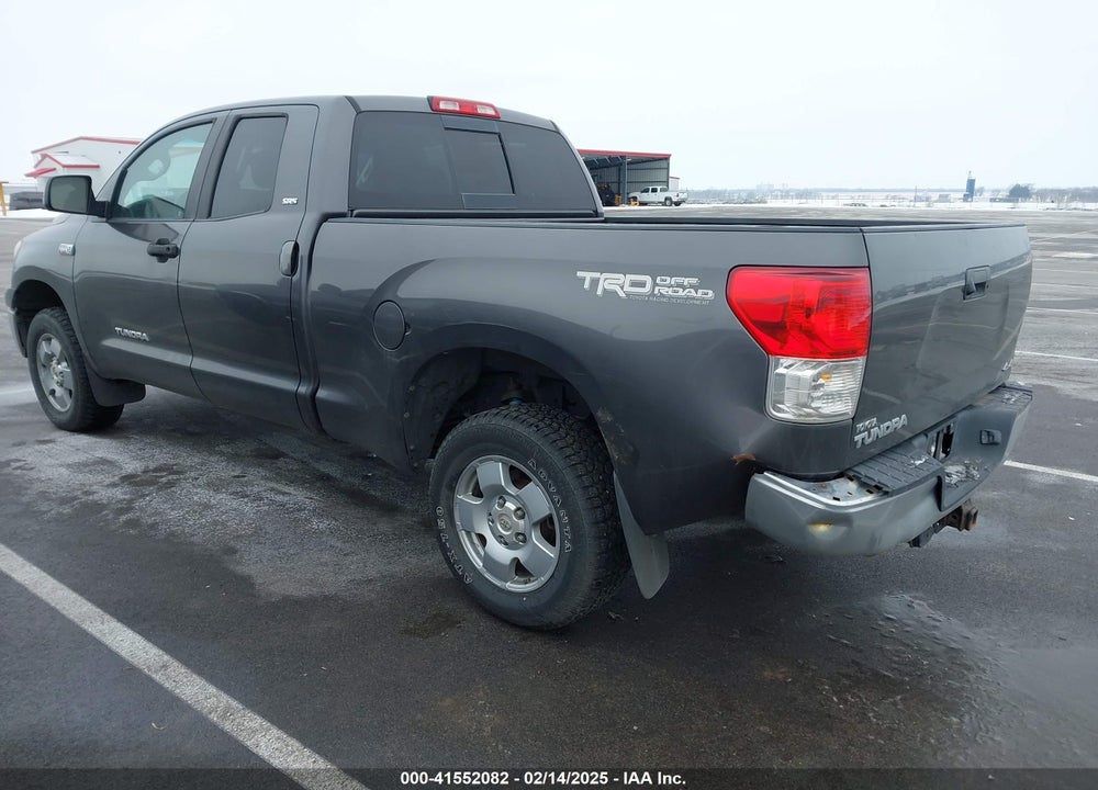 2011 TOYOTA TUNDRA GRADE 5.7L V8 VIN: 5TFUY5F10BX177455