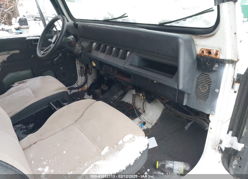 1993 JEEP WRANGLER / YJ VIN: 1J4FY29S8PP250438