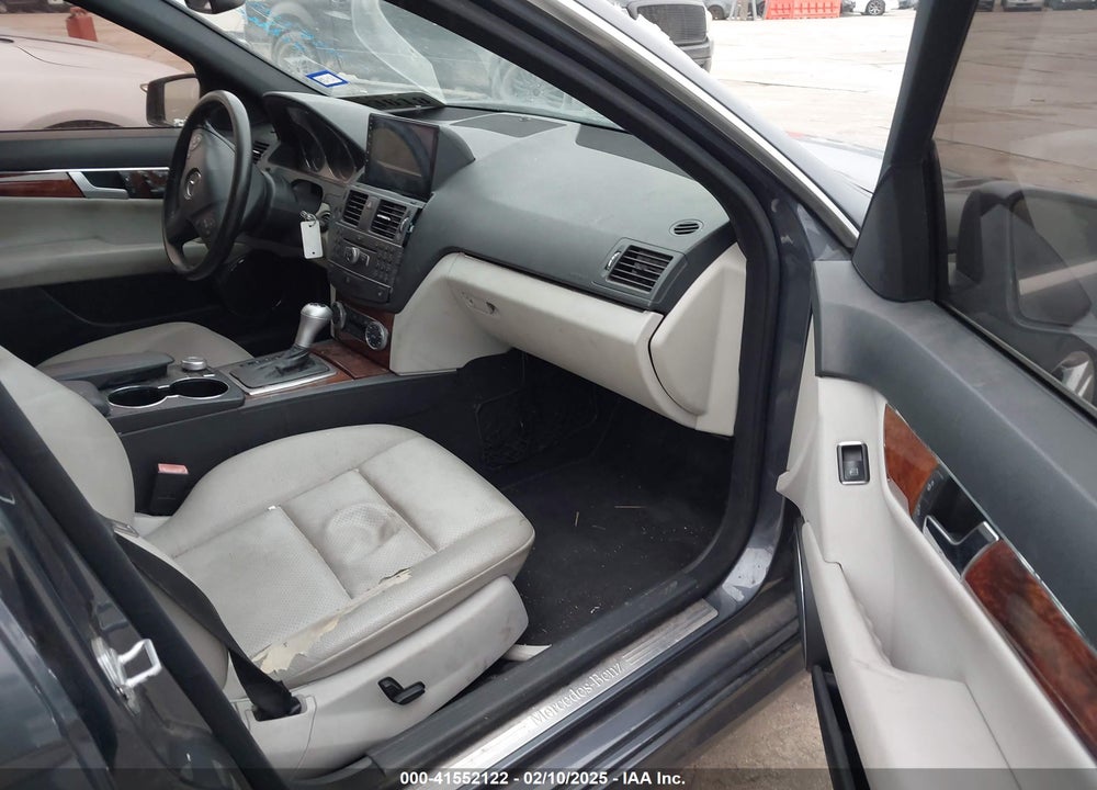 2011 MERCEDES-BENZ C 300 LUXURY 4MATIC/SPORT 4MATIC VIN: WDDGF8BB9BR164166