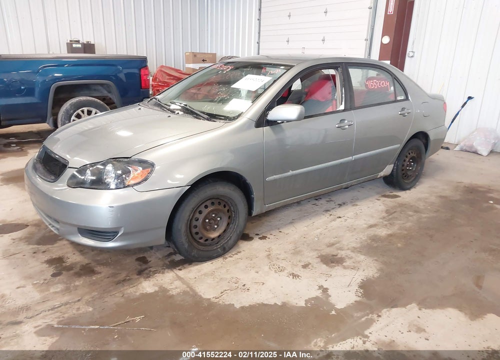 2004 TOYOTA COROLLA LE VIN: 2T1BR32E24C284588