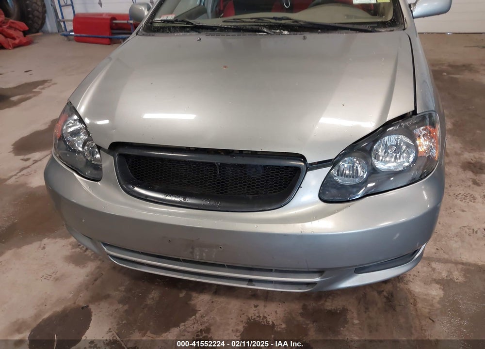 2004 TOYOTA COROLLA LE VIN: 2T1BR32E24C284588