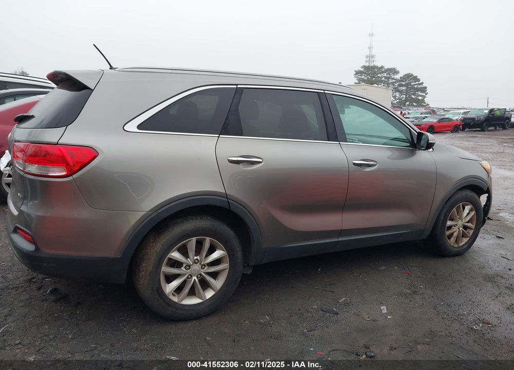 2016 KIA SORENTO 3.3L LX VIN: 5XYPG4A57GG147982