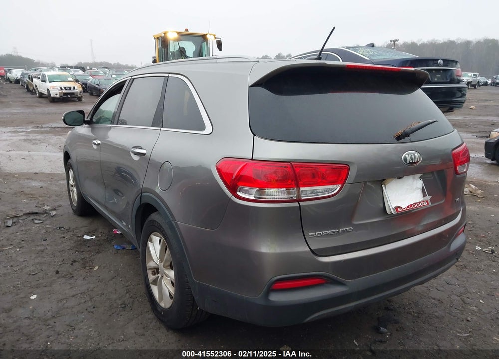2016 KIA SORENTO 3.3L LX VIN: 5XYPG4A57GG147982