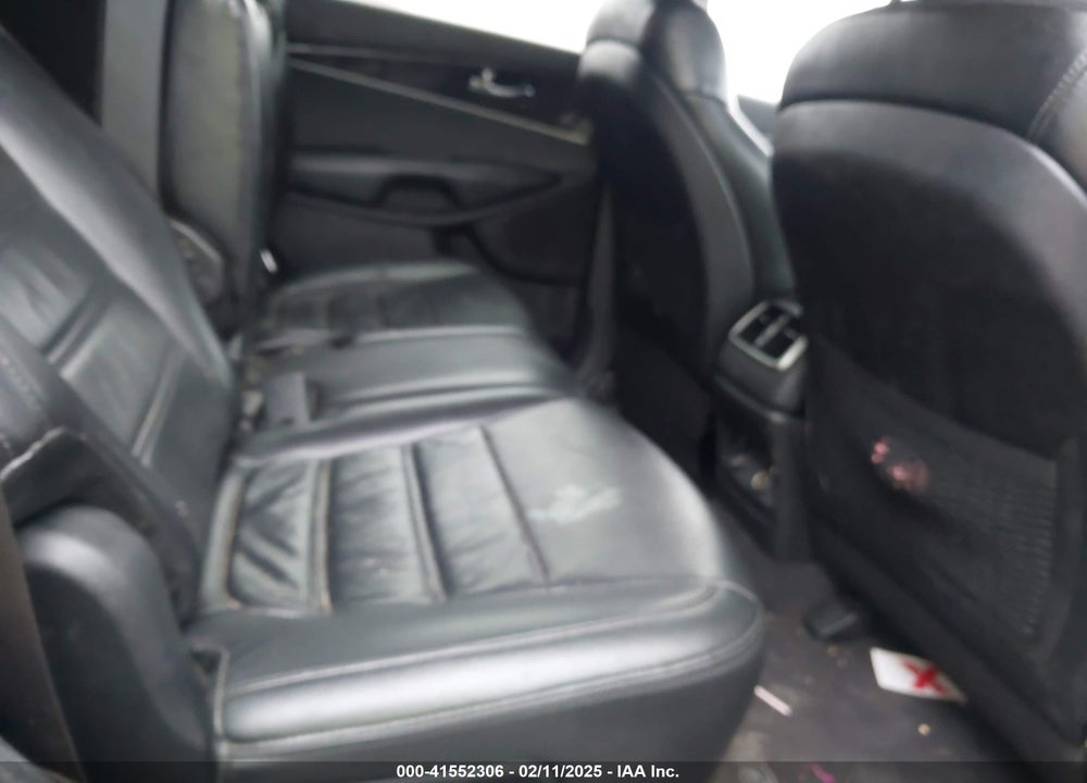 2016 KIA SORENTO 3.3L LX VIN: 5XYPG4A57GG147982