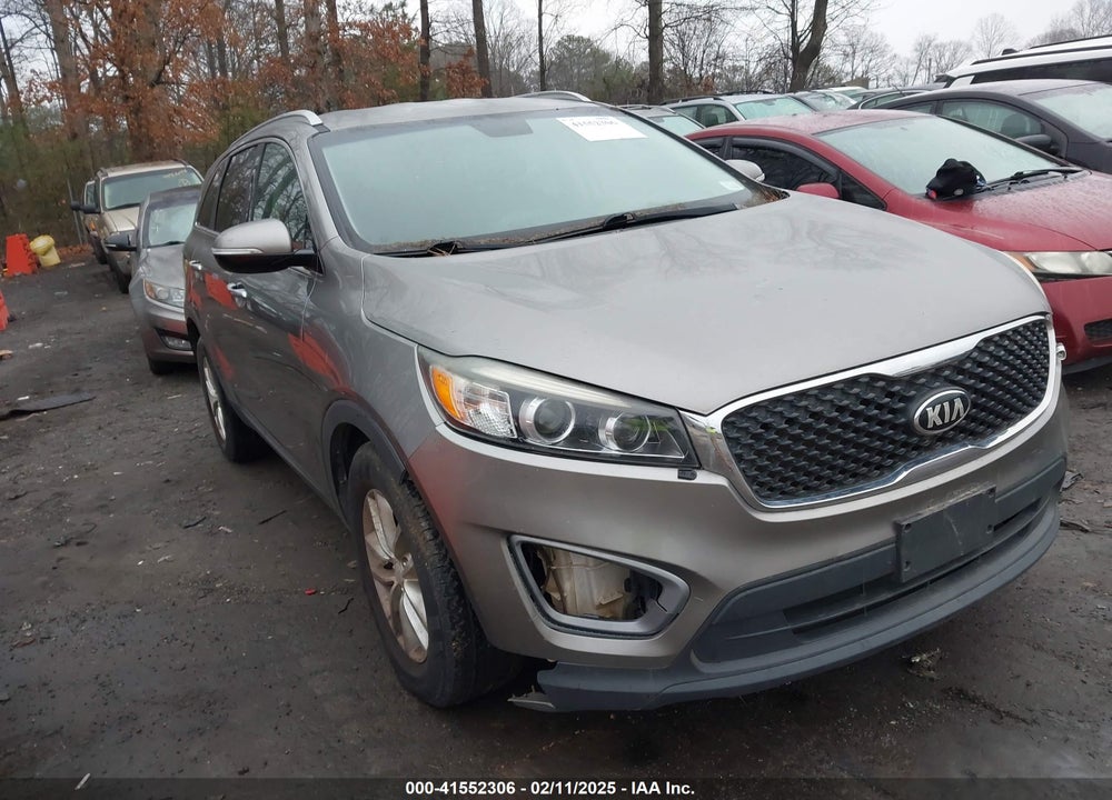 2016 KIA SORENTO 3.3L LX VIN: 5XYPG4A57GG147982