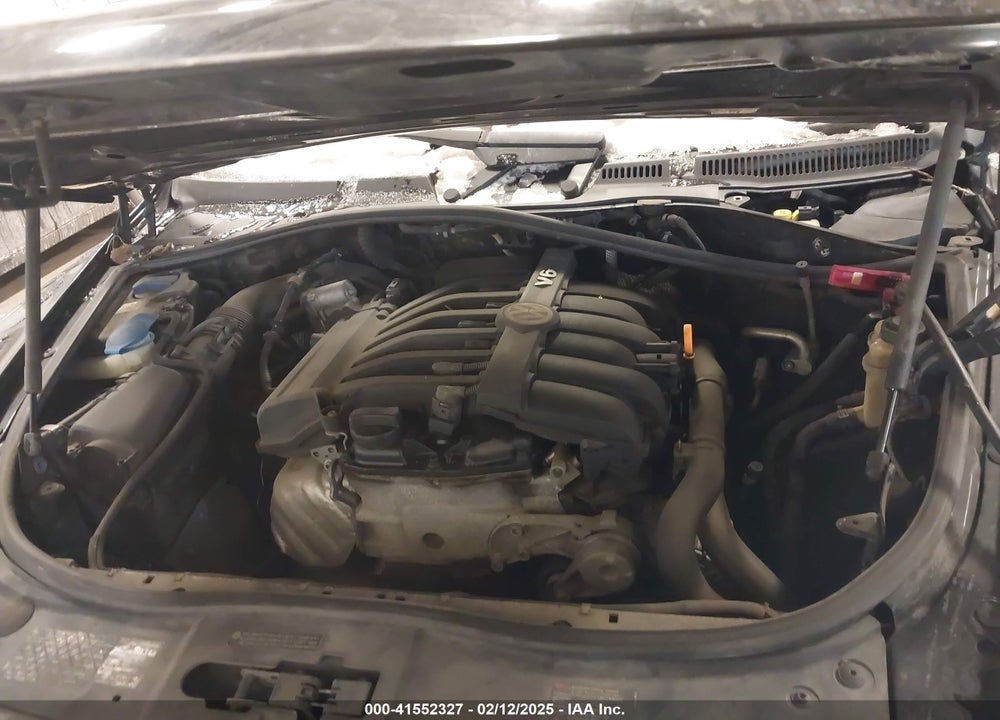 2010 VOLKSWAGEN TOUAREG VIN: WVGBF7A98AD001383