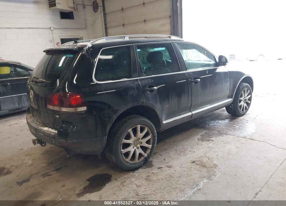 2010 VOLKSWAGEN TOUAREG VIN: WVGBF7A98AD001383