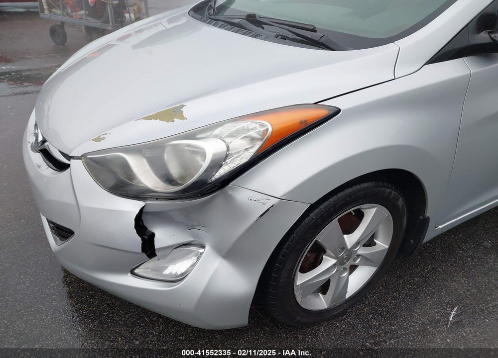 2013 HYUNDAI ELANTRA VIN: KMHDH4AE1DU888120